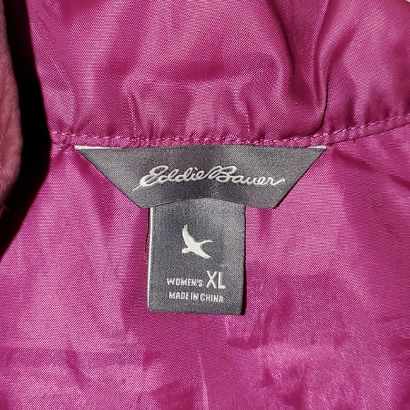 Eddie Bauer women's XL maroon button down puffer vest - Picture 3 of 6
